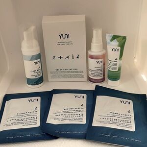 Yuni Beauty on the Run Travel Kit - NWT